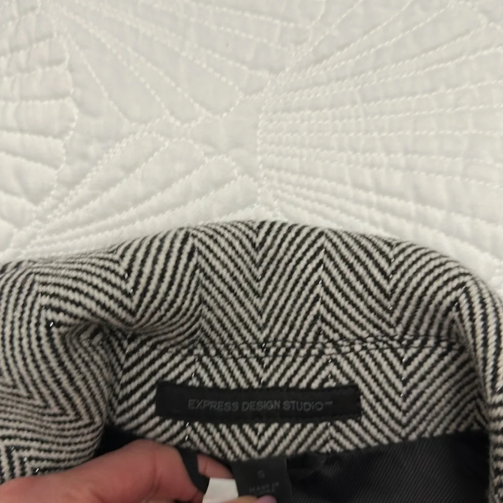 Excellent condition! - Picture 2 of 2